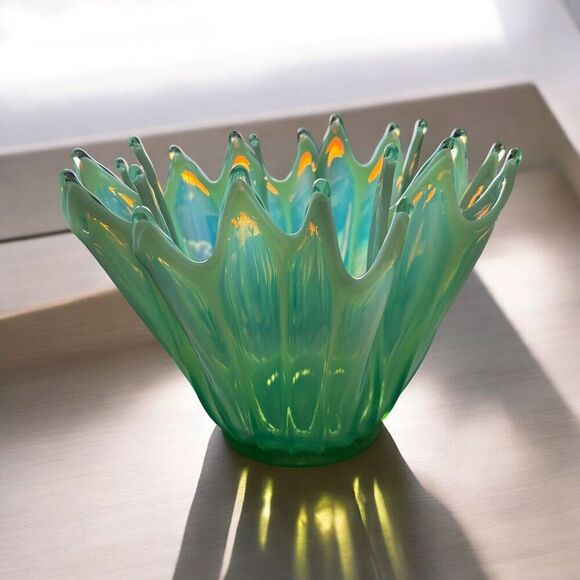Fostoria Heirloom Green Opalescent Handkerchief Glass Bowl Decorative Piece 10" - Picture 5 of 8